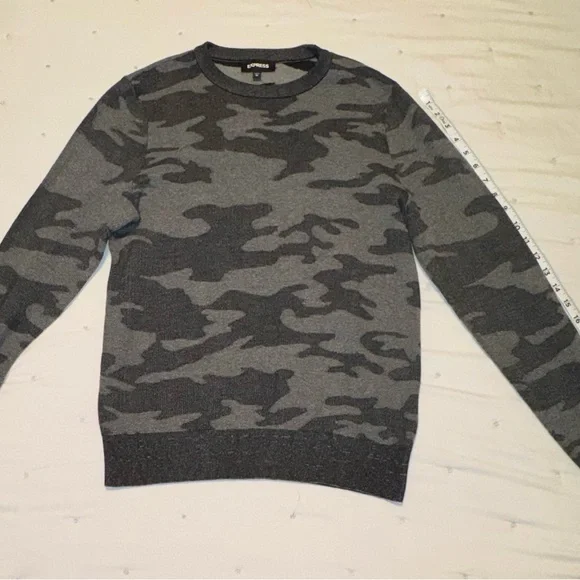 Express Men's Camouflage Sweater - Gray - Picture 3 of 7